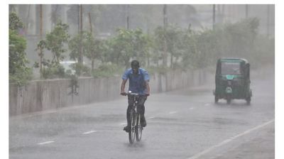 সাগরে ৩নং সতর্কসংকেত, চার বিভাগে বৃষ্টির পূর্বাভাস