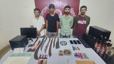 বগুড়ায় অপহৃত তিন শিক্ষার্থী উদ্ধার:  চার কিশোর গ্যাং সদস্য আটক