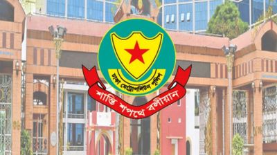 ট্রাফিক আইন লঙ্ঘনকারীদের বিরুদ্ধে অভিযান