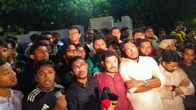 ব্যবসায়ীকে হত্যার প্রতিবাদে ঢাবি ছাত্রদের বিক্ষোভ