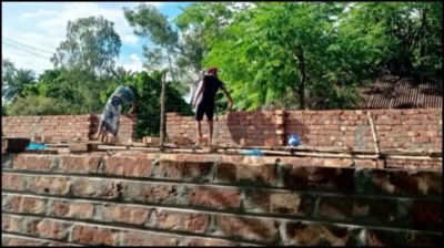 তাড়াশে সরকারি রাস্তা দখল করে ভবন নির্মাণের অভিযোগ