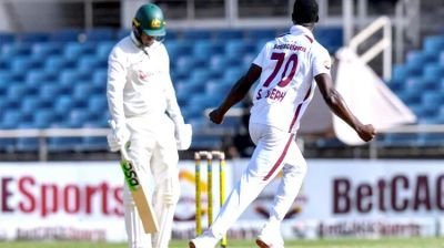 কিংসটন টেস্ট : প্রথম ইনিংসে অস্ট্রেলিয়া ২২৫ রানেই গুটিয়ে গেল