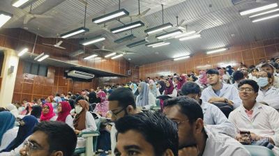 দেড় মাস পর ক্লাসে ফিরলেন ঢাকা মেডিকেলের শিক্ষার্থীরা
