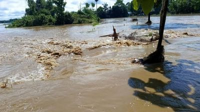উজানে বৃষ্টি : মুহুরী নদীর পানি বেড়ে ফের ফেনীর নিম্নাঞ্চল প্লাবিত