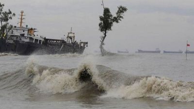উত্তর বঙ্গোপসাগরে নিম্নচাপ: উপকূলজুড়ে তিন নম্বর সতর্কসংকেত