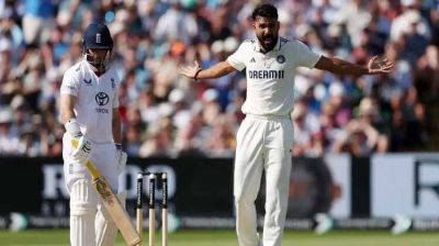 ভারতের রানপাহাড় : শুরুতেই বিপদে ইংল্যান্ড