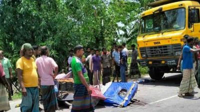 কুড়িগ্রামে ট্রাকচাপায় অটোরিকশার দুই যাত্রী নিহত