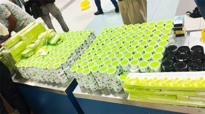 আবুধাবিফেরত তিন যাত্রীর কাছে মিলল ১৫ লাখ টাকার অবৈধ পণ্য