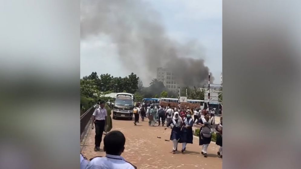 প্রত্যক্ষদর্শীর ভয়াবহ বর্ণনা-‘শ্রেণিকক্ষে গিয়ে দেখি কেউ বেঁচে নেই, টেবিলচেয়ার সব পোড়া’