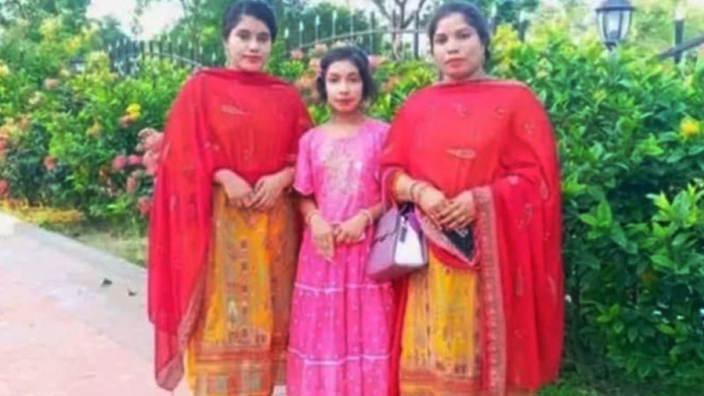 ভ্রমণে গিয়ে নৌকাডুবে দুই মেয়ের মৃত্যু, বেঁচে গেলেন বাবা-মা