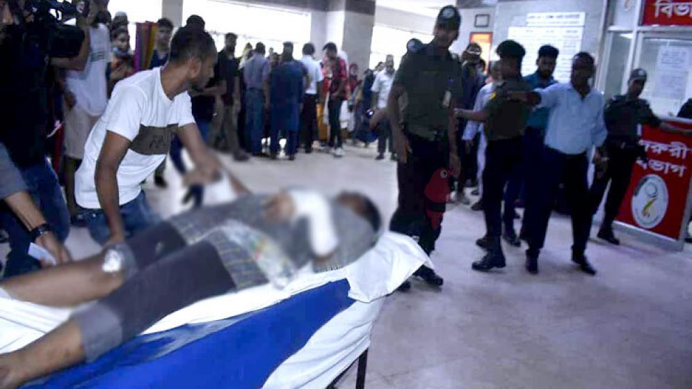 উত্তরায় বিমান বিধ্বস্ত : ছাত্র-জনতাকে সহায়তার অনুরোধ সারজিসের