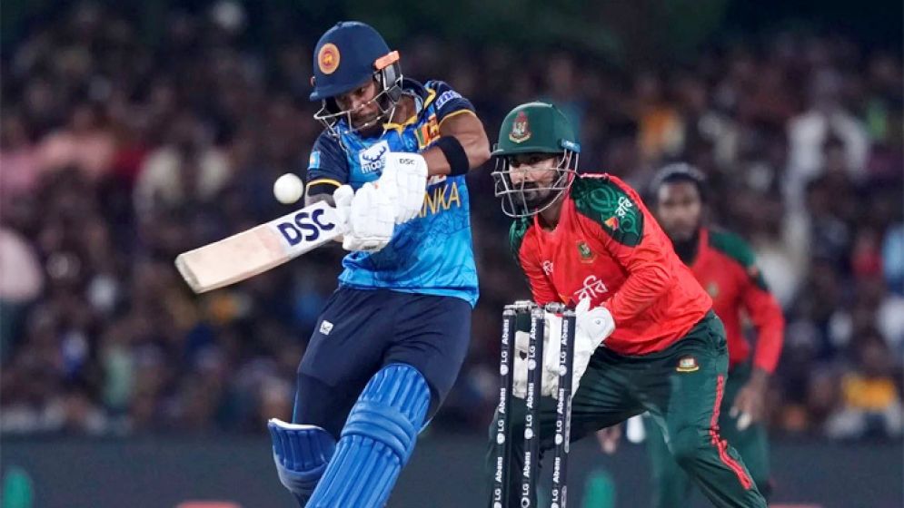 ‘অঘোষিত ফাইনালে’ টস হেরে ফিল্ডিংয়ে বাংলাদেশ