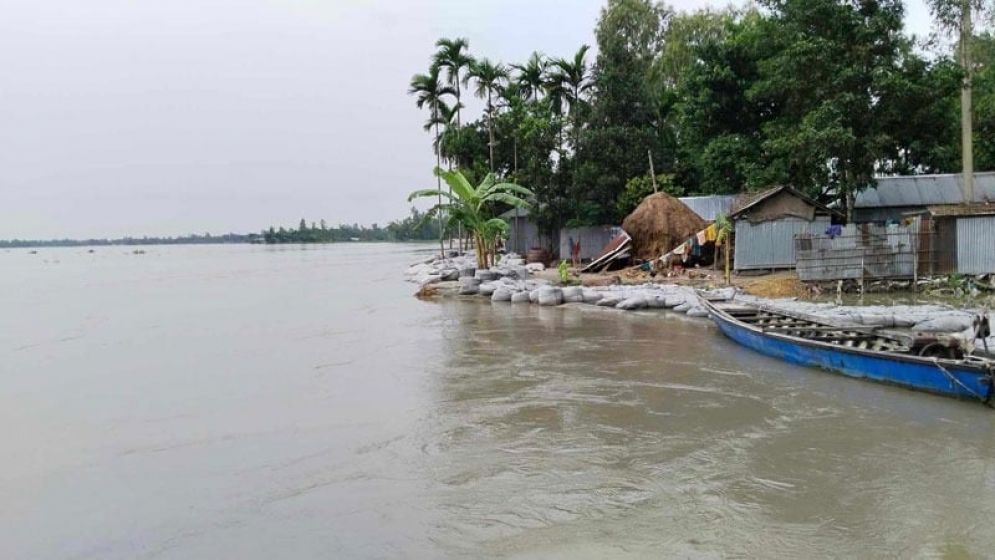 কুড়িগ্রামে তিস্তার পানি বিপৎসীমা ছুঁই ছুঁই