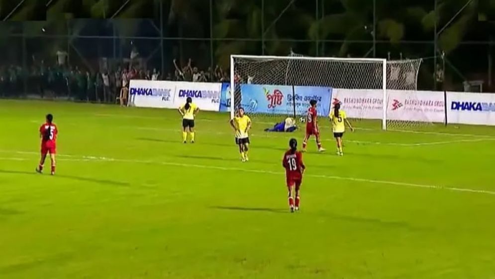 তৃষ্ণার জোড়া গোলে পরাস্ত ভুটান