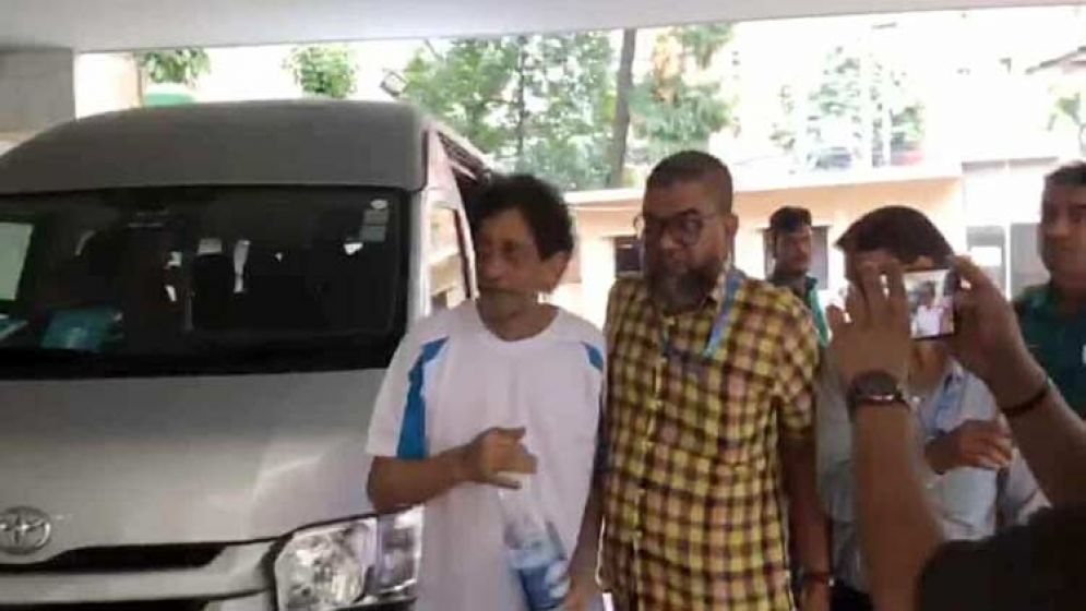 টাকা আত্মসাৎ : আবুল বারকাতকে জিজ্ঞাসাবাদ করছে দুদক