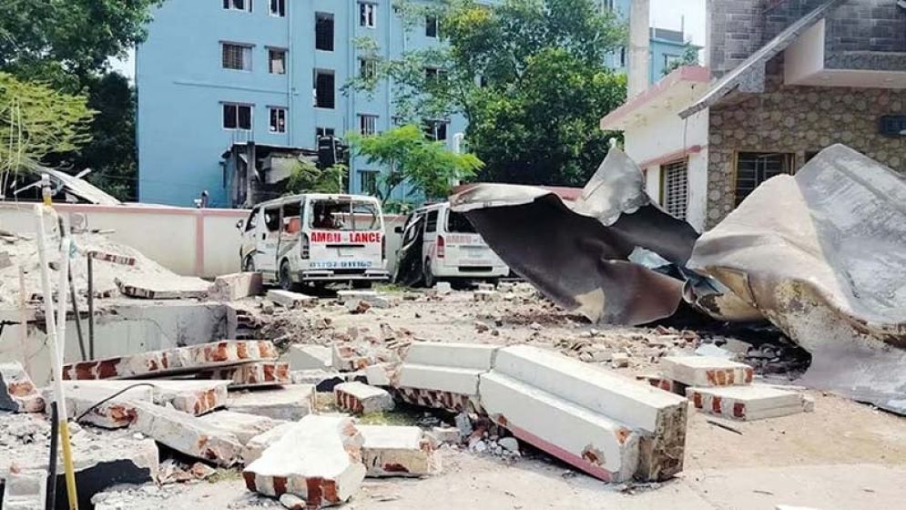 রংপুরে গ্যাসস্টেশনে বিস্ফোরণে নিহত ১, আহত ২০