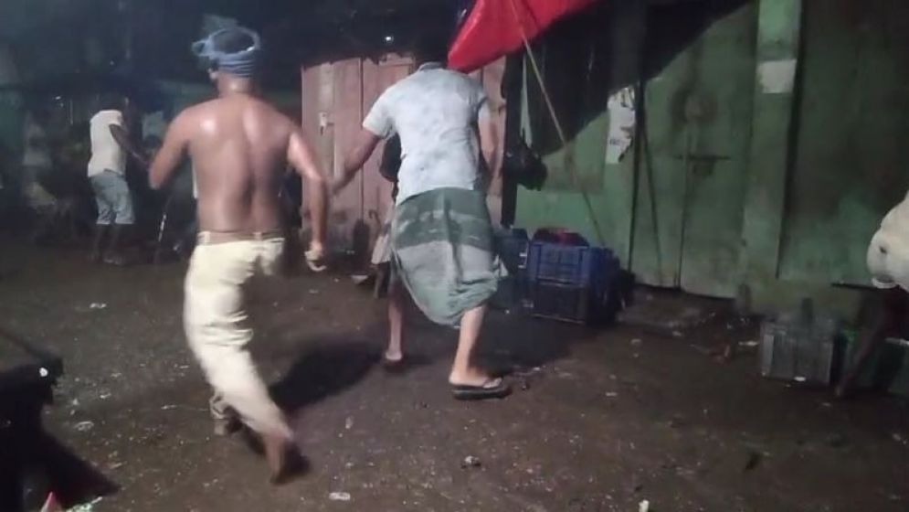 ছাত্রদল-যুবদল নেতার বিরোধে সংঘর্ষ, আহত ৫০