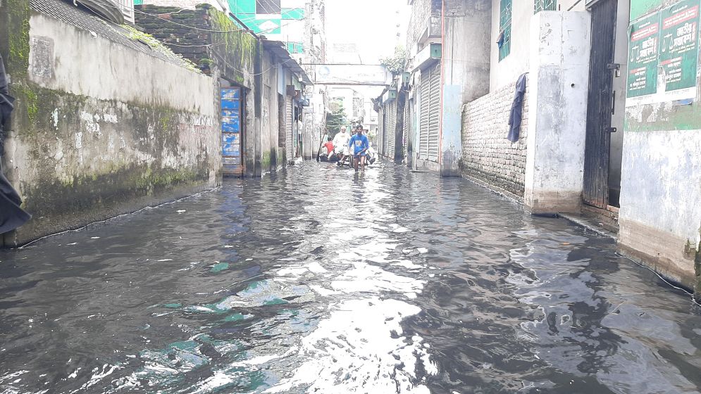 নারায়ণগঞ্জের ডিএনডি বাঁধের ভেতর জলাবদ্ধতা