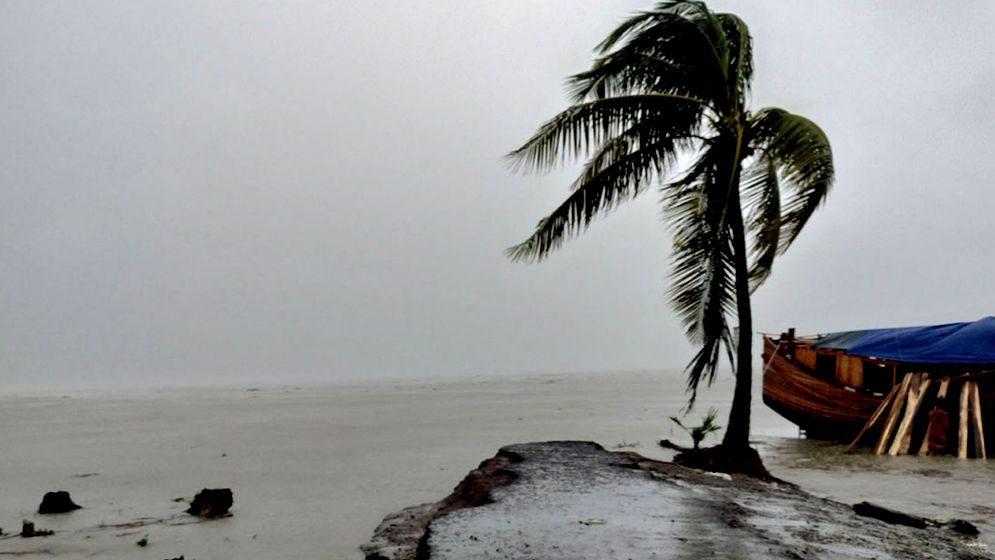 রাতের মধ্যে ঢাকাসহ ৯ অঞ্চলে ঝড়ের আভাস