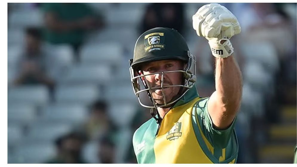 ফাইনালেও সেঞ্চুরি, সব পুরস্কার ডি ভিলিয়ার্সের পকেটে