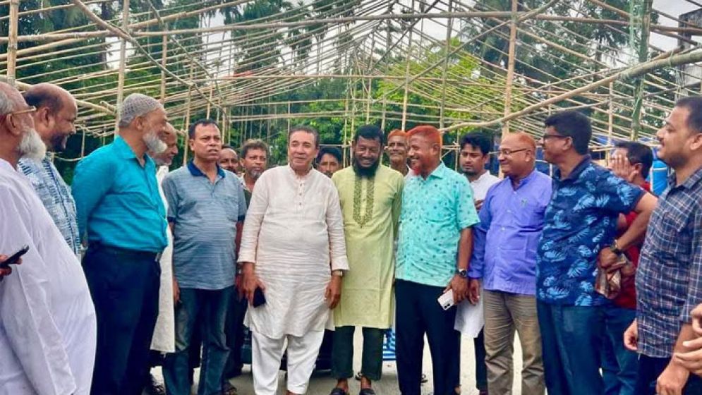 আ স ম রব ভোট করতে এলে রোড ব্লকের হুমকি, লক্ষ্মীপুরে রাজনৈতিক অঙ্গনে উত্তেজনা