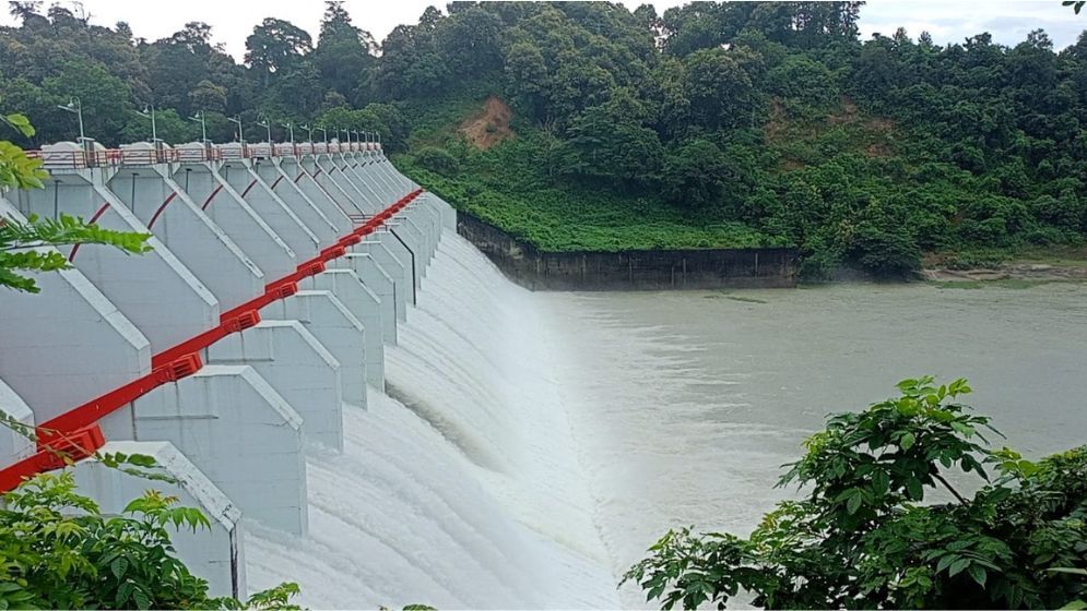 বিপৎসীমার নিচ দিয়ে তিস্তার পানি গড়াচ্ছে