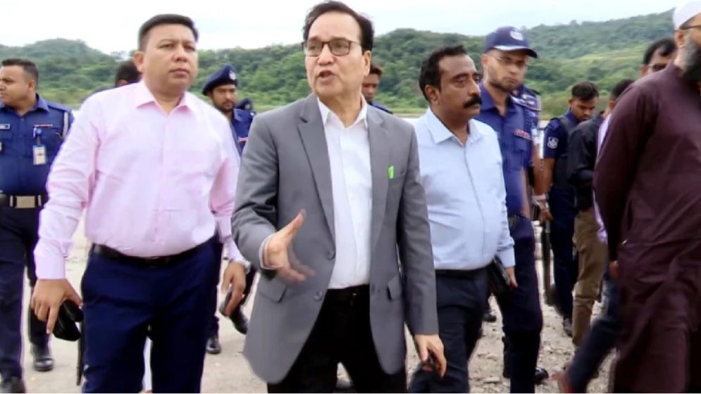 বিজিবি পাথর হরিলুটের দায় এড়াতে পারে না : জনপ্রশাসন সচিব