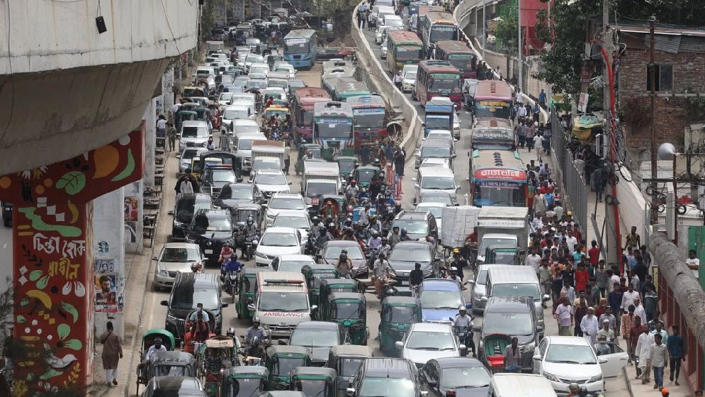 কর্মদিবসে দুই সমাবেশ : রাজধানীজুড়ে তীব্র যানজট