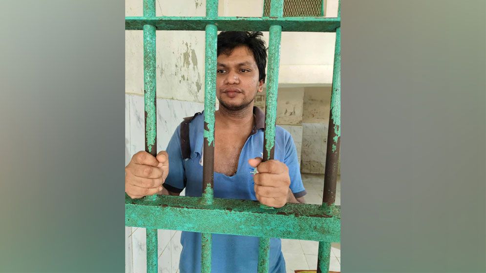 হত্যাচেষ্টা মামলায় গ্রেপ্তার ডাকসু ভিপি প্রার্থী জালাল