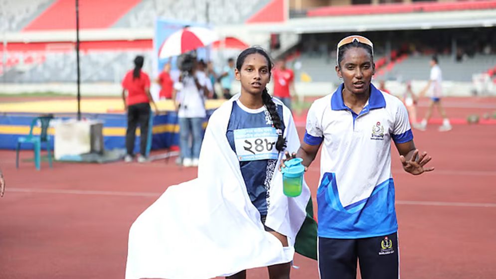 অ্যাথলেটিকসে নাটকীয়তা ও বিতর্কময় এক দিন