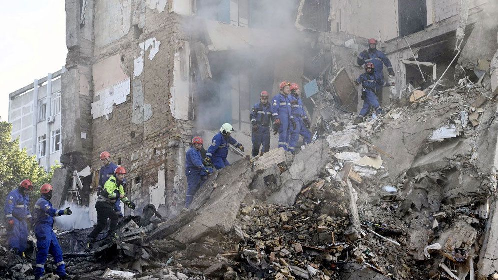 কিয়েভে ড্রোন ও ক্ষেপণাস্ত্র হামলার পর রাশিয়ার বিরুদ্ধে নতুন নিষেধাজ্ঞা আনছে ইইউ