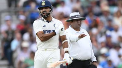 নাইটওয়াচম্যান হিসেবে আকাশ দীপের রেকর্ড