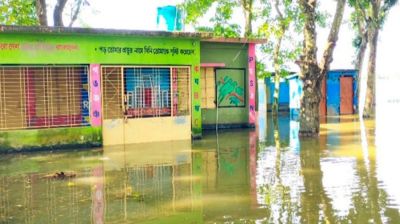 তলিয়ে গেছে শতাধিক বাড়িঘর বেনাপোলে