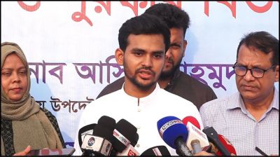 বোঝাপড়ায় আসা উচিত ছিল ছাত্র সংগঠনগুলোর  : উপদেষ্টা আসিফ