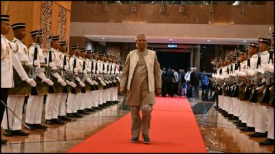 প্রধান উপদেষ্টা মালয়েশিয়া পৌঁছেছেন