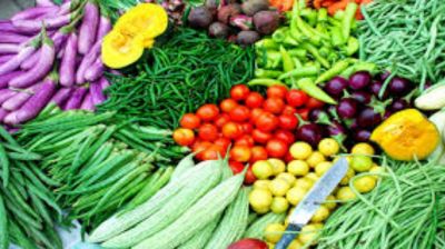 আলু আর পেঁপে ছাড়া সব তরকারির দাম চড়া