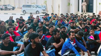 লিবিয়ার আটক কেন্দ্র থেকে দেশে ফিরলেন ১৭৫ বাংলাদেশি