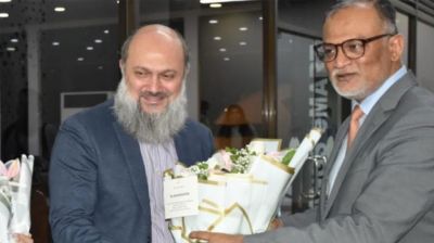 চারদিনের সফরে ঢাকায় পাকিস্তানের বাণিজ্যমন্ত্রী জাম কামাল খান