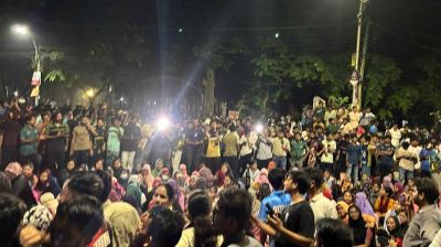 মধ্যরাতে উত্তপ্ত ঢাবি ক্যাম্পাস