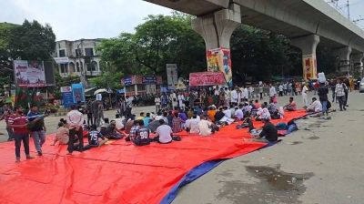 জুলাই সনদের দাবিতে শাহবাগে আজও অবস্থান, আন্দোলনে শহীদ পরিবারের সদস্যরাও