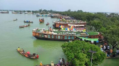টাঙ্গুয়ার হাওরে হাউসবোট থেকে পড়ে ৪ বছরের শিশু নিখোঁজ