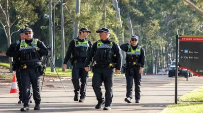 অস্ট্রেলিয়ায় ২ পুলিশকে গুলি করে হত্যার পর ব্যাপক অভিযান