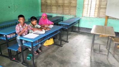 ক্লাসরুম আছে, শিক্ষক-শিক্ষার্থী নেই!