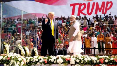 ট্রাম্পদাহে পুড়ছেন মোদি : বেসামাল ভারত, উড়ছে বাংলাদেশ