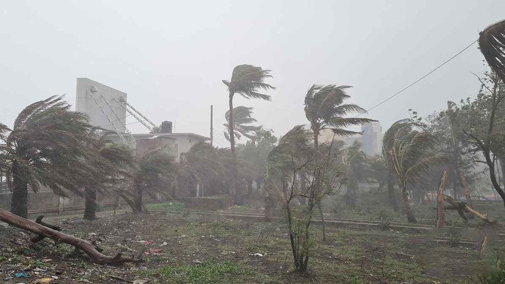 নিম্নচাপের প্রভাবে ৭ জেলায় ঝড়বৃষ্টির আভাস