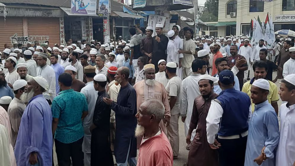 ভোলায় নোমানী হুজুর হত্যা মামলার আসামীদের গ্রেপ্তার দাবি