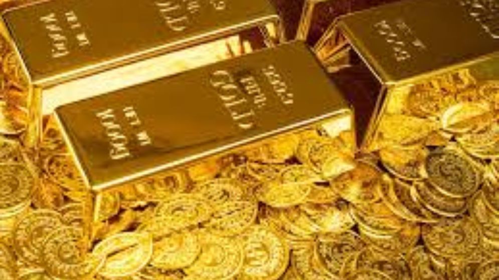 আট বার বাড়ার পর কমলো সোনার দাম