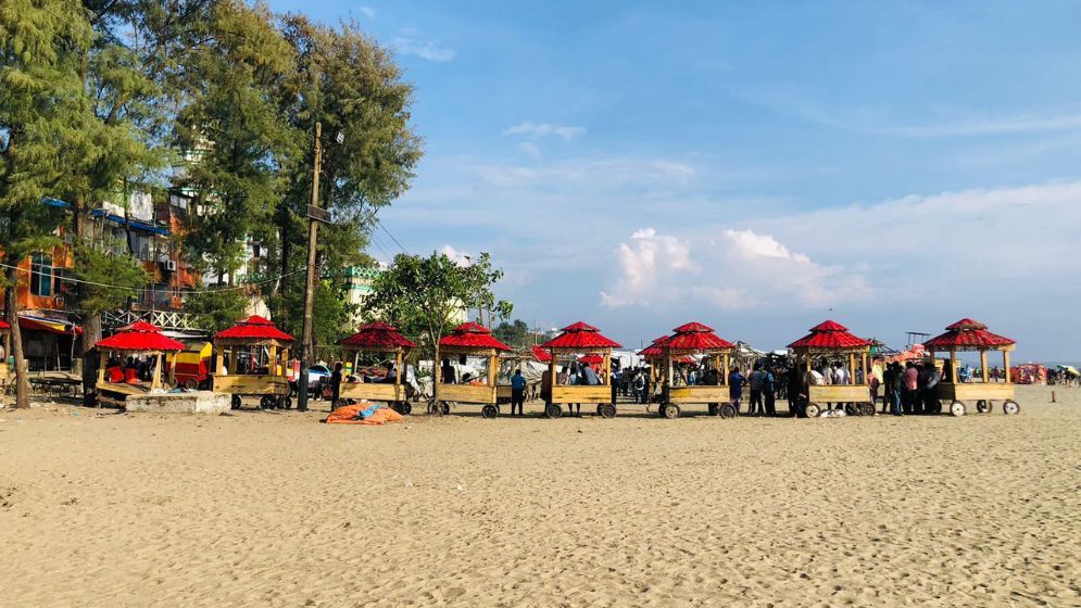 কক্সবাজার সৈকতের বালিয়াড়ি দখল