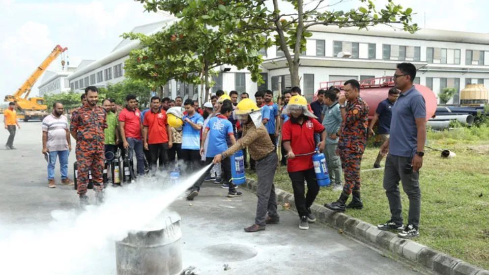 ওয়ালটন হেডকোয়ার্টার্সে অগ্নিনিরাপত্তা প্রশিক্ষণ আয়োজন