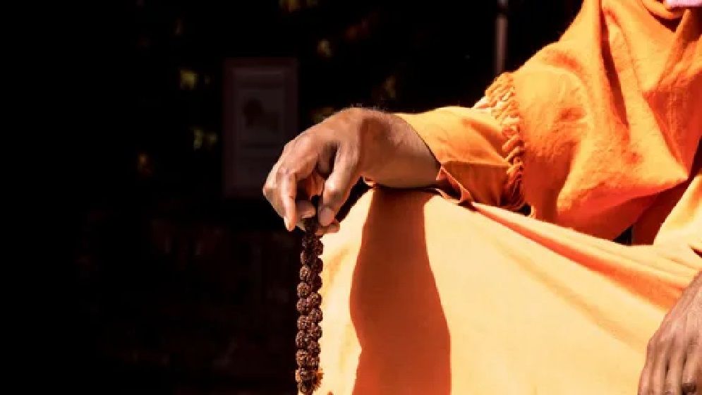 ভারতে ভুয়া ‘বাবা’ বিরোধী অভিযানে গ্রেপ্তার ১৪, রয়েছেন বাংলাদেশি নাগরিকও